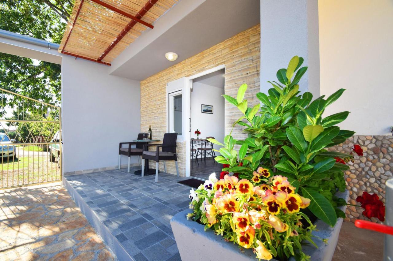 Holiday Home Zeljko,Marija & Jakov Starigrad Paklenica Εξωτερικό φωτογραφία