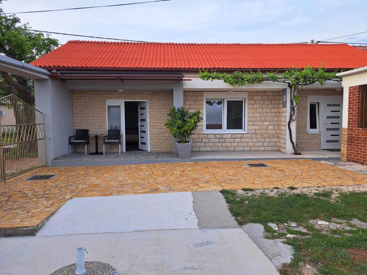 Holiday Home Zeljko,Marija & Jakov Starigrad Paklenica Εξωτερικό φωτογραφία