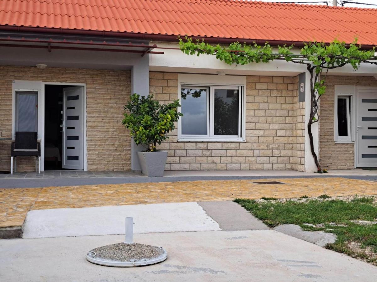 Holiday Home Zeljko,Marija & Jakov Starigrad Paklenica Εξωτερικό φωτογραφία
